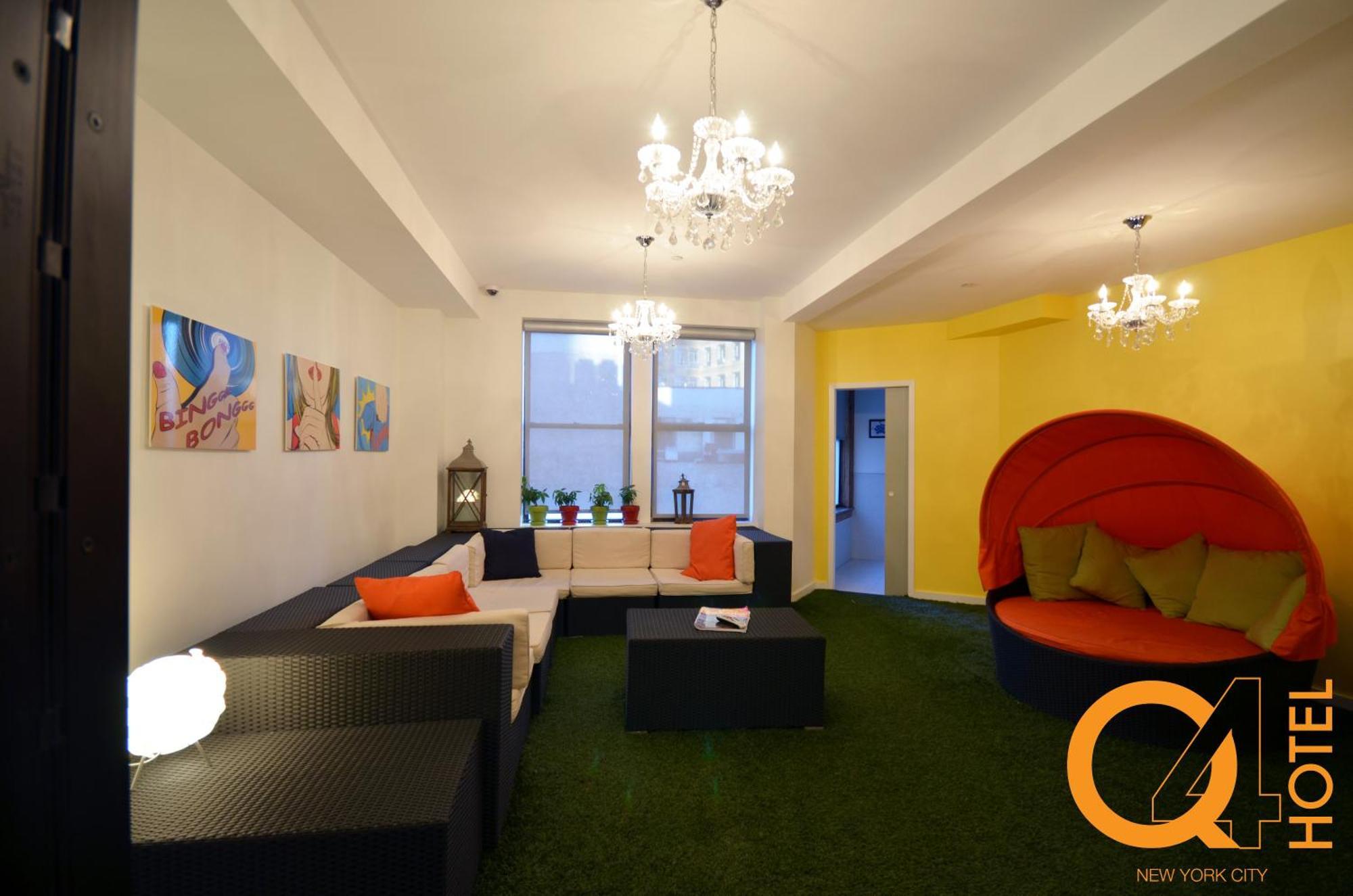 Q4 Hotel And Hostel นิวยอร์ก ภายนอก รูปภาพ